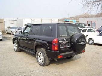 2009 Nissan Patrol Photos