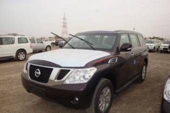 2010 Nissan Patrol Photos