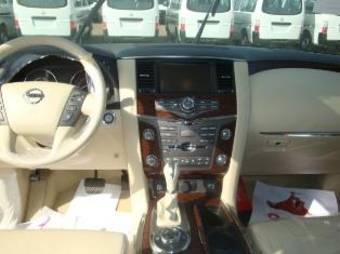 2010 Nissan Patrol Photos