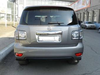 2010 Nissan Patrol Photos