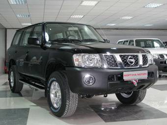 2011 Nissan Patrol Photos