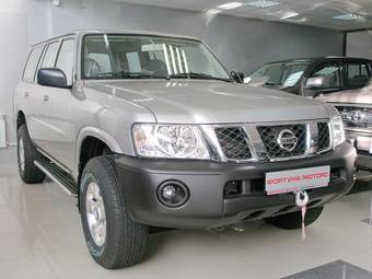 2011 Nissan Patrol Images
