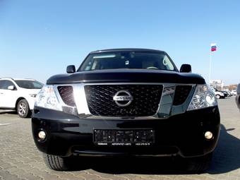 2011 Nissan Patrol Photos