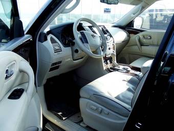 2011 Nissan Patrol Images