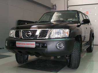 2011 Nissan Patrol Photos