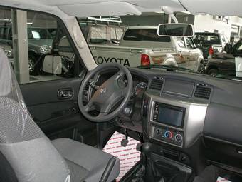 2011 Nissan Patrol Wallpapers