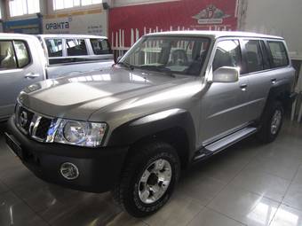 2011 Nissan Patrol Pictures