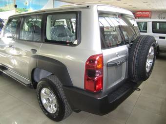 2011 Nissan Patrol Photos