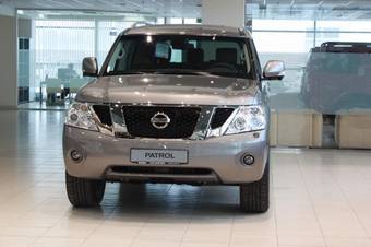 2011 Nissan Patrol Photos