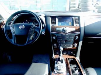 2011 Nissan Patrol Pics