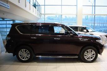 2011 Nissan Patrol Photos