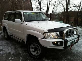 2011 Nissan Patrol Photos