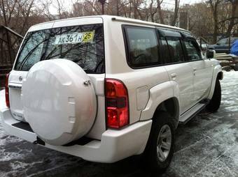 2011 Nissan Patrol Pictures
