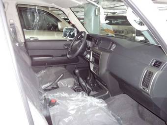 2011 Nissan Patrol Wallpapers