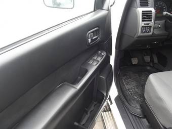 2011 Nissan Patrol Pictures