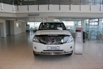 2011 Nissan Patrol Photos