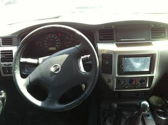 2011 Nissan Patrol Pictures