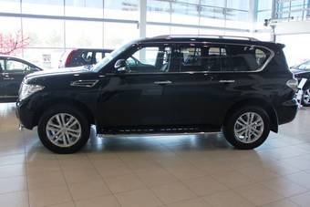 2011 Nissan Patrol Pictures