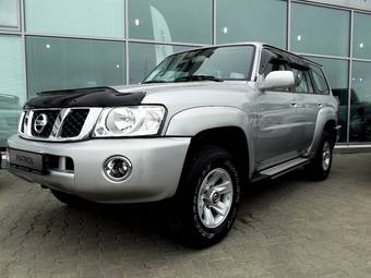 2011 Nissan Patrol Photos