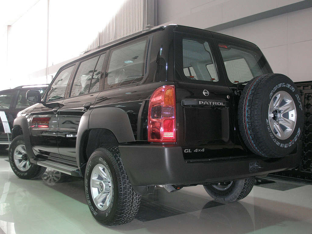 2012 Nissan Patrol specs, Engine size 4200cm3, Fuel type Diesel