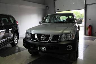 2012 Nissan Patrol Photos