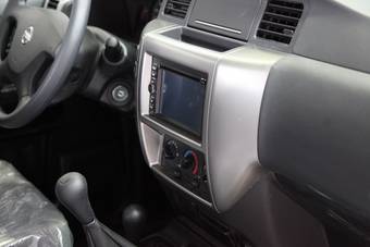2012 Nissan Patrol Pictures