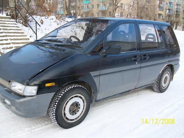 1989 Nissan Prairie