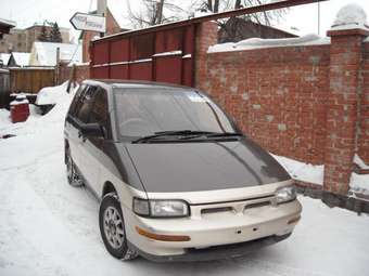 1991 Nissan Prairie