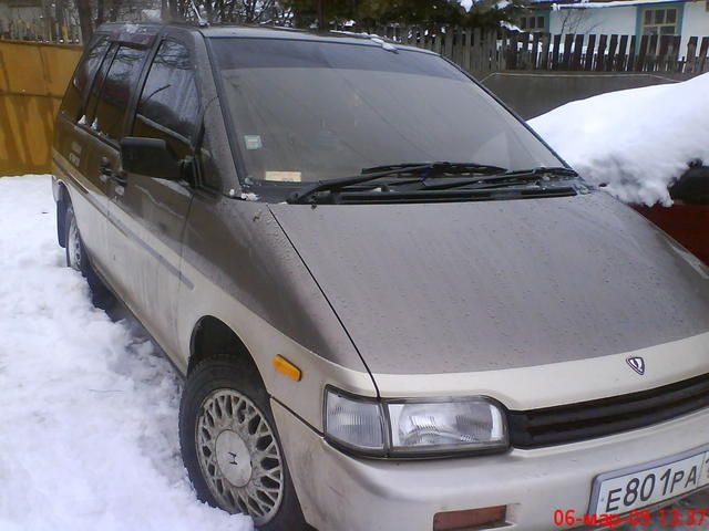 1991 Nissan Prairie