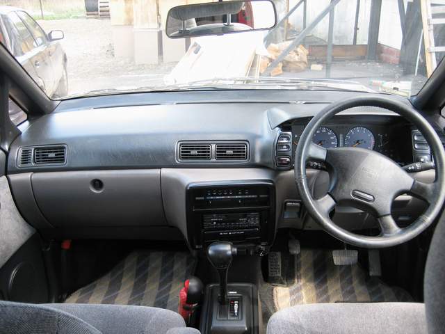 1992 Nissan Prairie