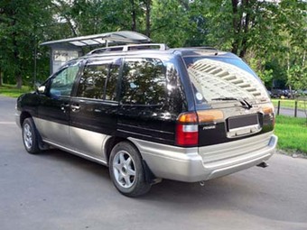1997 Nissan Prairie Pictures
