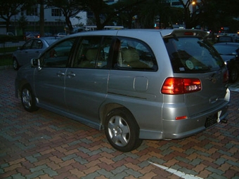 2001 Nissan Prairie