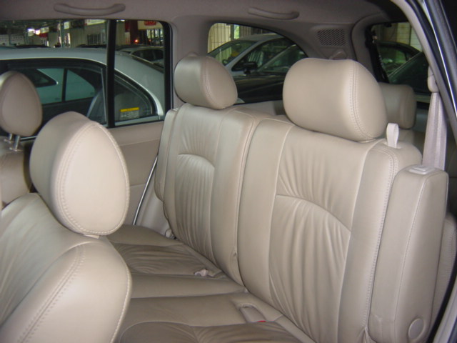 2001 Nissan Prairie
