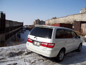 Nissan presage 1998