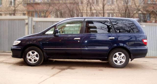 1998 Nissan Presage