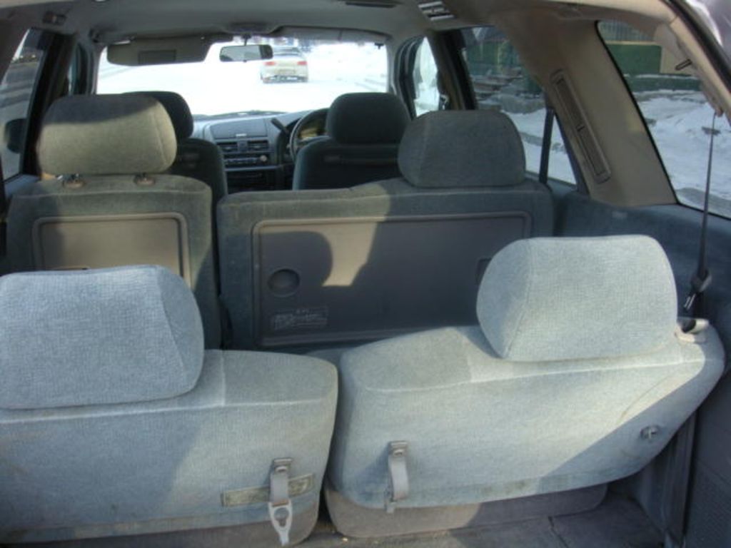 1998 Nissan Presage