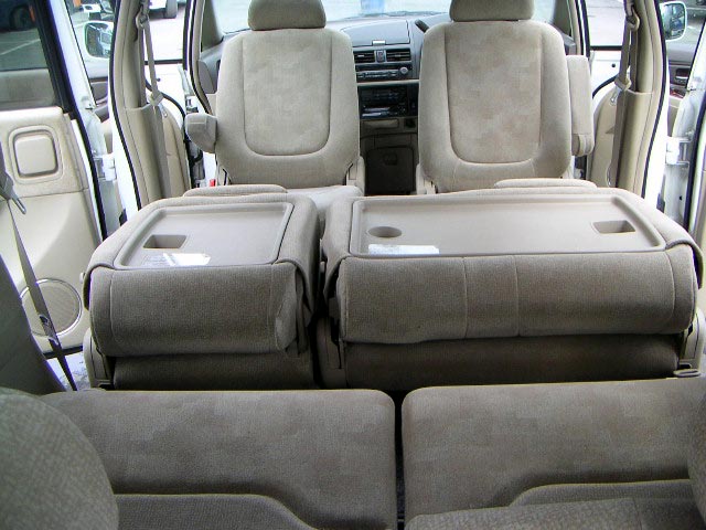 1998 Nissan Presage Pictures