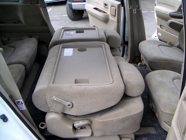 1998 Nissan Presage Pictures
