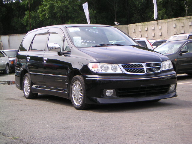 1998 Nissan Presage Photos