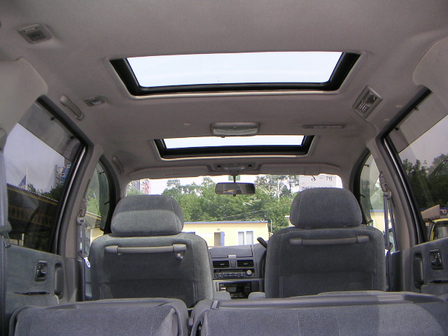1998 Nissan Presage Photos