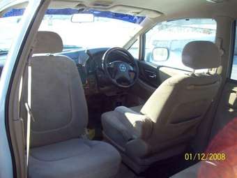 1998 Nissan Presage Photos