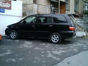 1999 Nissan Presage