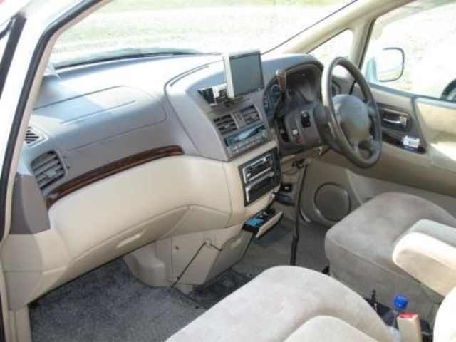 1999 Nissan Presage
