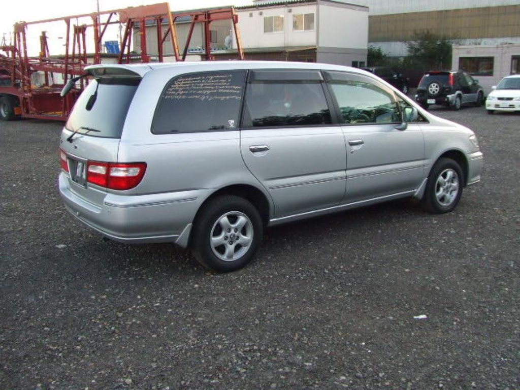 1999 Nissan Presage
