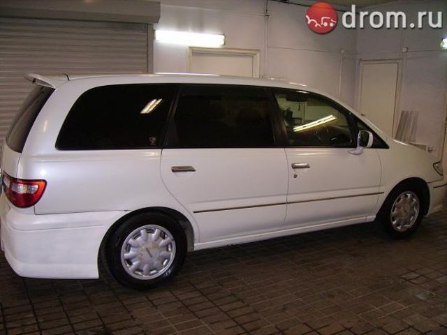 1999 Nissan Presage