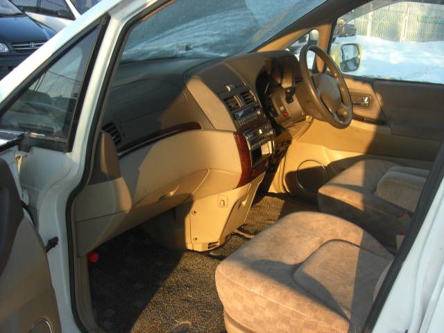 1999 Nissan Presage
