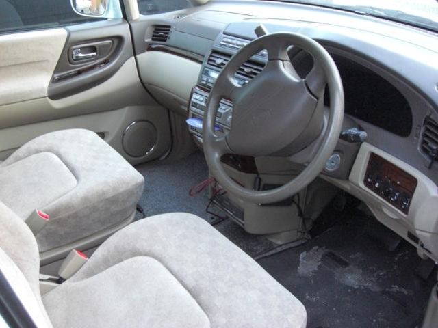 1999 Nissan Presage