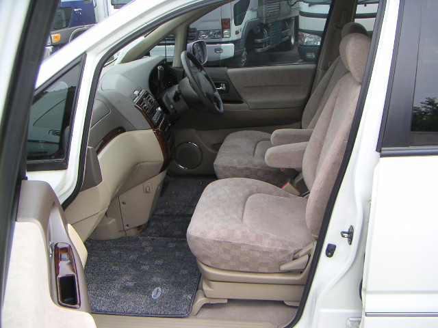 1999 Nissan Presage Pics