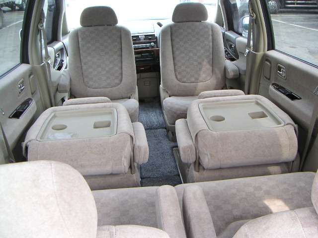 1999 Nissan Presage Photos