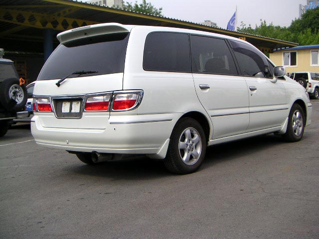 1999 Nissan Presage Photos
